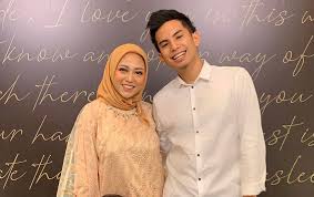 Niko al hakim atau akrab disapa okin merupakan mantan suami rachel vennya. Dituding Jadi Selingkuhan Suami Rachel Vennya Selebgram Cantik Ini Beri Klarifikasi