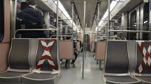 Ελεύθεροι με περιοριστικούς οι ανήλικοι που συνελήφθησαν για την επίθεση στον σταθμάρχη του μετρό. Sok 3ylodarmos Sta8marxh Toy Metro Apo Arnhtes Ths Maskas Tomorrownews