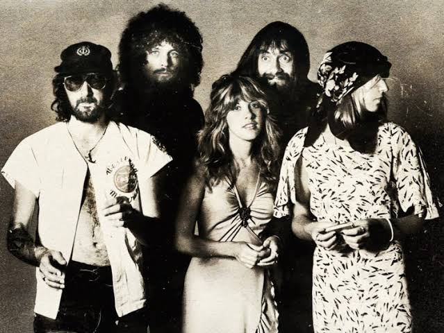 The isolated guitars on Fleetwood Mac's 'Go Your Own Way'