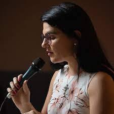 Médium Maira Rocha fala o que aprendeu com cada religião, confira o vídeo!