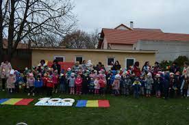 Acest fisier audio face parte din categoria manele vechi, a fost publicata de catre alinu aj in data de 08 octombrie 2015, 22:05:10 si are un total de 301 accesari unice pana in prezent. Simbol Imnul Romaniei Cantat De O SutÄƒ De Copii In Anul Centenar La GrÄƒdiniÈ›a Nr 3 Carei Opinie De Carei