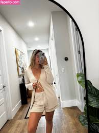 Corina_907  Corinna Layton  lilredwonderrland Nude Leaked OnlyFans Photo  3 - Fapello