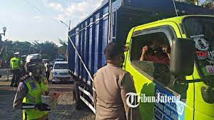 Video ini bertujuan untuk memberikan pelajaran bagi kita bahwa menjadi sopir yang baik itu gak harus kaya raya atau punya mobil bagus, tapi dibutuhkan. Https Jateng Tribunnews Com 2021 04 15 Satres Narkoba Polrestabes Semarang Terbaik Di Jateng Ungkap Kasus Narkotika Selama Candi Antik 2021 Https Cdn 2 Tstatic Net Jateng Foto Bank Images Satresnarkoba Polrestabes Semarang Tangkap 38