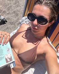 ooo w my book from @miumiu summer reads (+ pigeon 🫣)