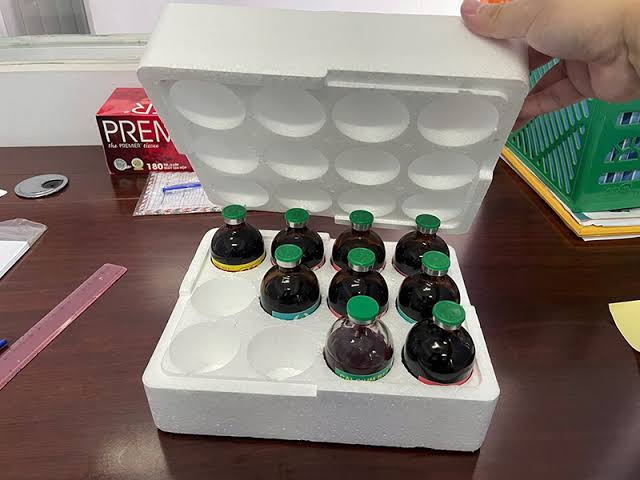 Khay xốp đựng Vacxin | Mẫu khay xốp chuyên dụng trong y tế
