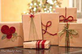 50 Awesome Christmas Gift Wrapping Ideas You Can Make Yourself Cute Diy Projects Christmas Gift Wrapping Simple Gift Wrapping Christmas Gift Wrapping Diy