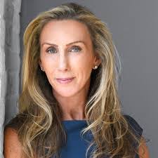 Heather Oster's Instagram, Twitter & Facebook