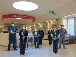 En el año 1978, los doctores mauricio wainer norman y alejandro larach nazrala, reunieron un grupo de médicoa académicos para desarrollar la creación de un nuevo hospital. El Equipo De Clinica Las Condes Clinica Las Condes Facebook