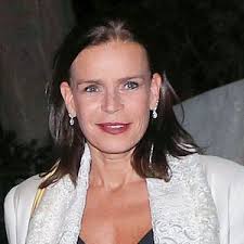Le mariage se termine en octobre 1996 par un adultère: La Princesse Stephanie Puis La Princesse Charlene Aux Cotes Du Prince Albert Ii De Monaco En Ce Debut De Semaine