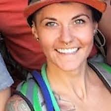 Amanda Kirlin's Instagram, Twitter & Facebook