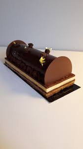 Buche De Noel Poire Caramel Et Chocolat Buche Poire Chocolat Poire Au Chocolat Buche De Noel