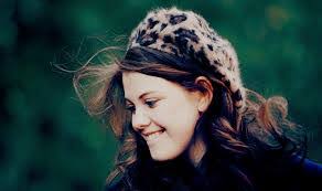 Clara Henley's Instagram, Twitter & Facebook