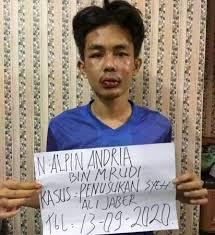 Soal kabar almarhum berwasiat di makamkan di madinah, itu bukan wasiat, itu hanya cita cita beliau. Penusukan Syekh Ali Jaber Alpin Tersangka Penganiayaan Berat Okezone Nasional