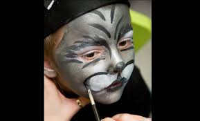 Résultat de recherche d'images pour "maquillage animation"