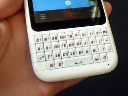 INQ Cloud Q combines touch and Qwerty ...