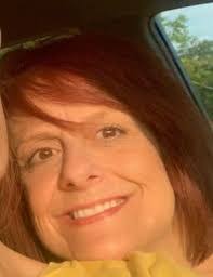 Dana Apple's Instagram, Twitter & Facebook