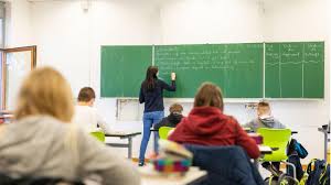 Aus aktuellem anlass finden sie auf dieser seite wichtige informationen zur aktuellen gefährdungslage und maßnahmen. Lehrer Wut Uber Corona Tests An Schulen Ich Trage Keine Schutzkleidung Stern De