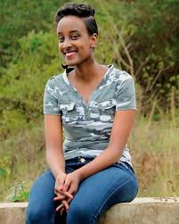 Uzuri wa mwanamke ni nini? Sura au... - Uzuri Wa Mwanamke | Facebook