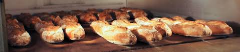Baguettes En Pleine Cuisson Dans Le Four A Sole De Pierre Pains Beurre Et Chocolat Nantes Painrisien