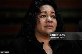 Tracie Parr's Instagram, Twitter & Facebook