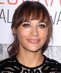 Su capelli sottili e fini e in generale per chi ha pochi capelli, . Frangetta Tutti I Tipi Di Frangia E A Chi Stanno Bene