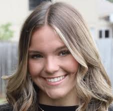 Alyssa Harvey's Instagram, Twitter & Facebook