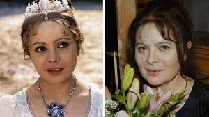 Die tschechische schauspielerin starb am mittwoch überraschend im alter von 68 jahren. Libuse Safrankova Aschenbrodel Darstellerin Leidet An Lungenkrebs Welt