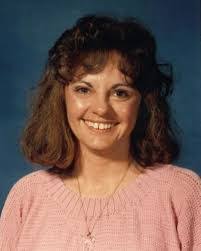 Elizabeth Ashcroft's Instagram, Twitter & Facebook