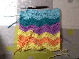 Das häkeln selbst ist schnell erklärt: Hakeldecke Mit Wellenmuster In Eiscremefarben Made With Blumchen