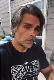 Marc Bolan: A Glam Rock Legend of the 70s