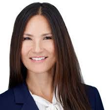 Andrea Paris's Instagram, Twitter & Facebook