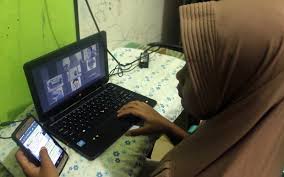 Kamu mau internetan murah tanpa pusing mikirin kuota? Layanan Data Internet Indonesia Paling Murah Ada Perang Tarif Teknologi Bisnis Com