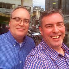 ✍️ Living La Vida Artística