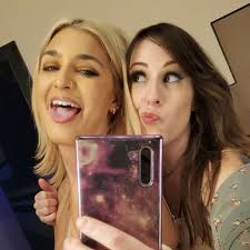 Danielle Hodge and Jeffrey Smith's Wedding Website