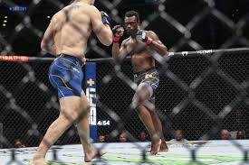 May 30, 2021 · the former middleweight champion's bout against uriah hall on 25 april was waved off after weidman broke his right tibia and fibula following a leg kick thrown in the opening exchange by the 36. Chris Weidman S Gruesome Leg Snap Silences Arena Uriah Hall Says I Hope He Comes Back From It