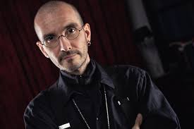 Alles dreht sich um ein paar, dessen kinderwunsch unerfüllt bleibt und das in einem urlaub auf eine harte belastungsprobe gestellt wird. Der Fall Collini Wie Wird Ein Unauffalliger Mann Zum Morder