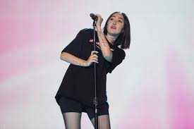 Reddit gives you the best of the internet in one place. Can You Help This Person Raise 12 000 To Buy Noah Cyrus S Tears Vanity Fair
