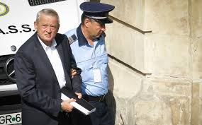 Sorin oprescu, reţinut de dna pentru luare de mită. Cadou De CrÄƒciun Pentru Sorin Oprescu 1 Milion De Euro Profit Ro