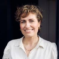 9 "Anne Kring" profiles