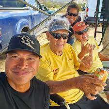 Mahiʻai feels.... It's always awesome having our Westside community in the  mud, huki weeds, plant kalo, family engagement, feeling good.... realizing  this is the ways of our ancestors. Yesterday morning was one