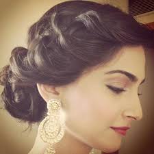 A thick long braid, decorated with flower garlands, pearls or chic golden accessories is considered to be a traditional hairstyle variety for the indian style wedding. Indian Wedding Hairstyles For Indian Brides Up Dos Braids Loose Curls