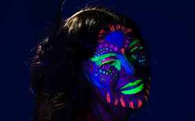 With some black clothing and a pack of glow necklaces, you can whip up a toddler is a mom's constant companion, so why not dress alike for halloween? How Do Things Glow In The Dark Wonderopolis
