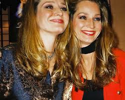 The Lynns -(sisters)