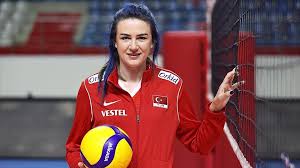 Cev kadınlar voleybol tokyo olimpiyat elemeleri 2020 yarı final: Milli Voleybolcu Meryem Boz Kurdugu Spor Akademisiyle Genc Nesillere Isik Tutmayi Amacliyor