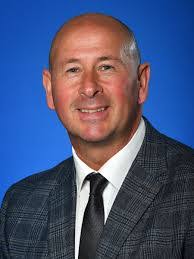 Damian Simpson's Instagram, Twitter & Facebook