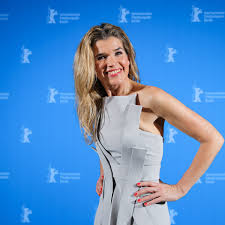 In first time she appeared on november 23, 2006, took the money and won €500,000. Anke Engelke Und Dann Hat S Gefunkt Dann Haben Wir Uns Gefunden Bunte De
