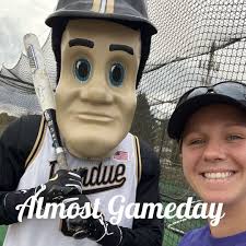 Madison Bohlmann's Instagram, Twitter & Facebook