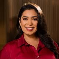 Renee Lucci's Instagram, Twitter & Facebook