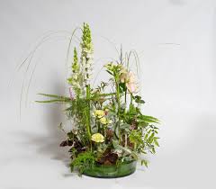 I have ordered floral arrangements for my mother in avon more than a dozen times, and we have both been happy with the results every time. Secret Garden