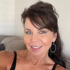 Monique Kovalchik (@farenchak)